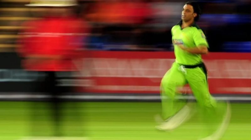 world fastest bowler in the world